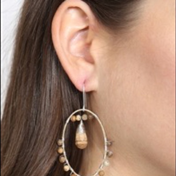 𝅺natural STONE BEADED DROP EARRINGS-BROWN. STUNNING - Picture 2 of 2